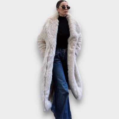 Liviane – Cappotto maxi in pelliccia sintetica con flair couture